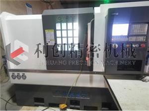 數控車床（chuáng）線軌斜床身刀塔機